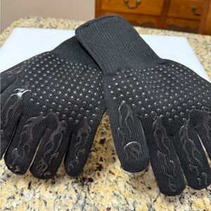 Black Heat-Resistant Gloves-size large